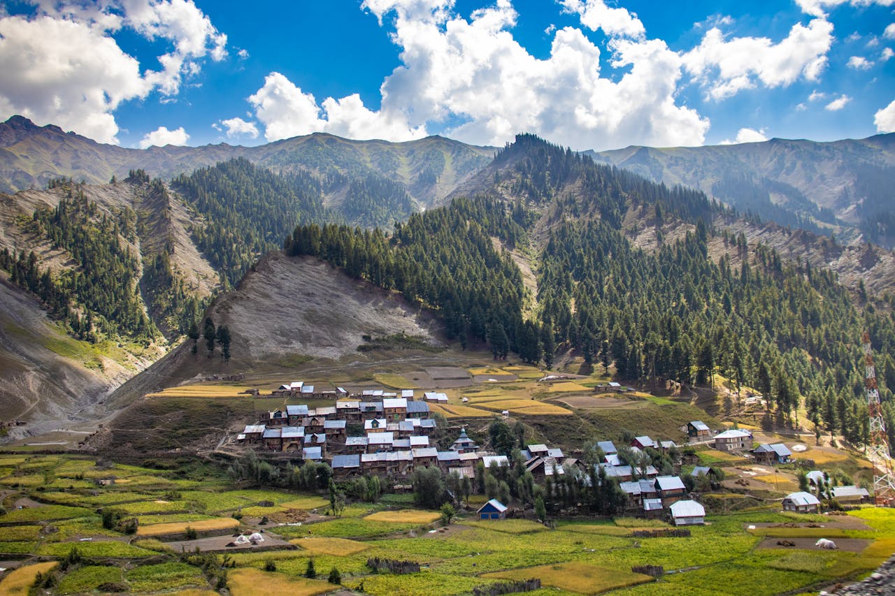 Gurez Valley Tour Package (5 Days / 4 Nights)